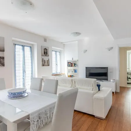 Apartamento Elena House White *