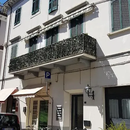 Elena House White Viareggio